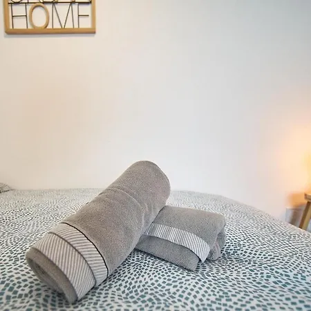 Convenient And Close To The Metro And Amenities アパート *