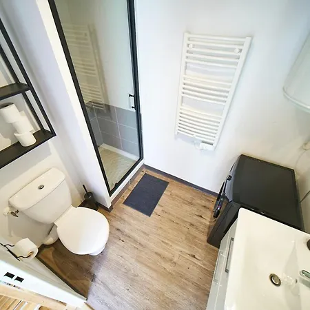 Apartment Convenient And Close To The Metro And Amenities *