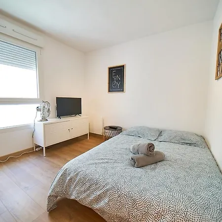 Lägenhet Convenient And Close To The Metro And Amenities *